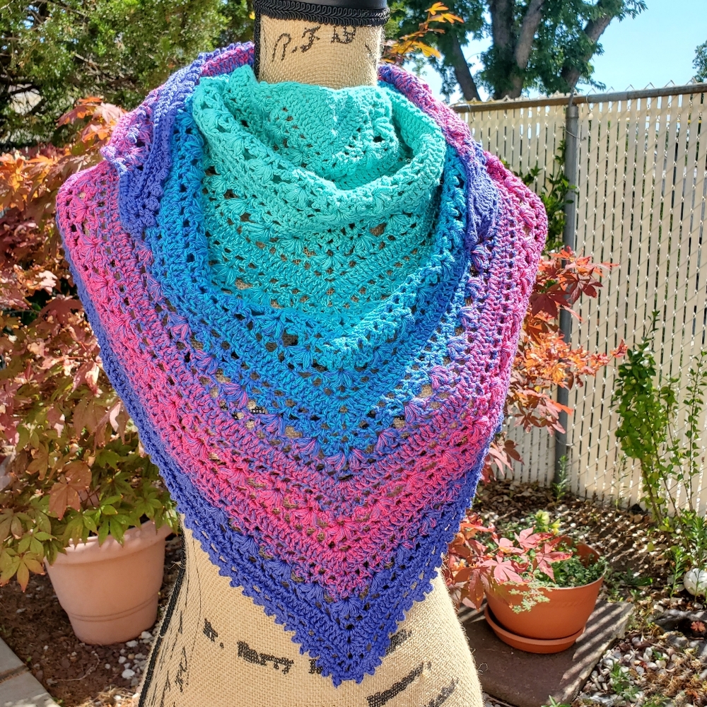 💖 New Handmade Crochet Light weighted  Baktus / Shawl / Scarf